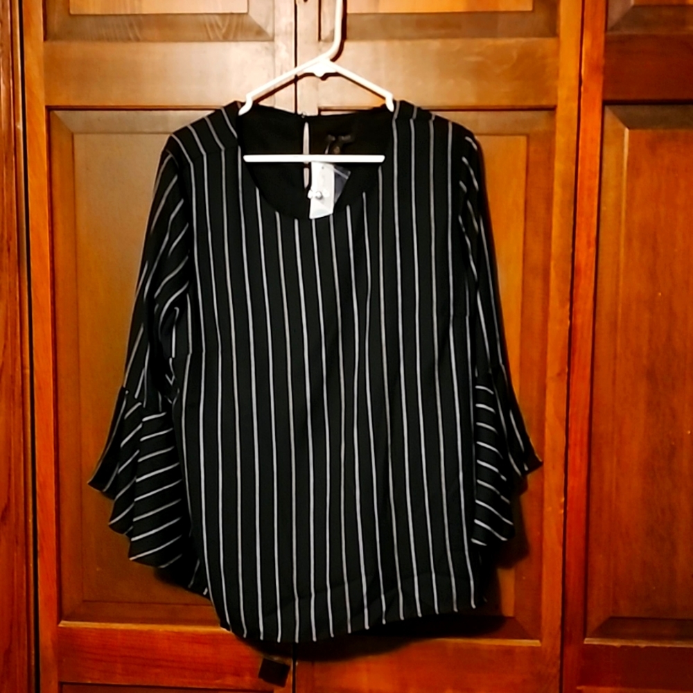 Long sleeved black and white striped blouse, size xl